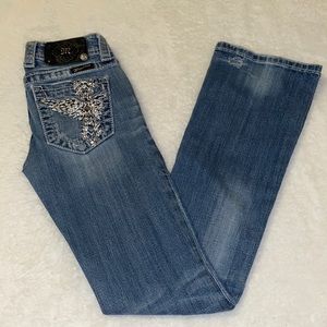 Miss me jeans size 25 women’s. Super cute details on back.
